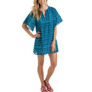 Vineyard Vines Geo Wave print beach kaftan.  Size XXS